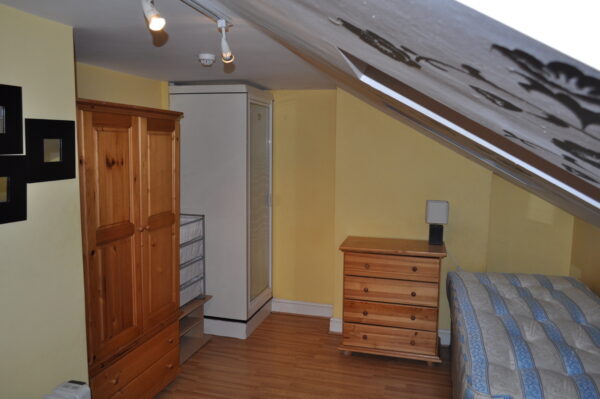 Studio 12A @ 25 Lena Gardens W6 7PY Self-contained single studio Price  £800p/m - Image 8