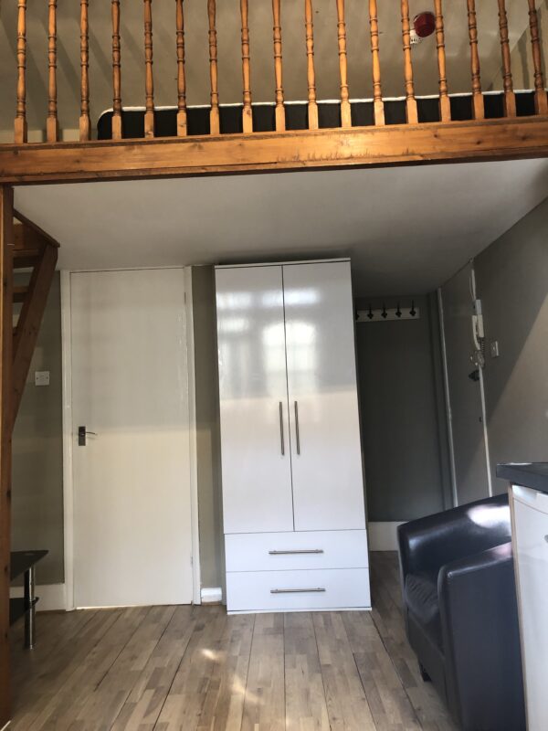 Studio 3@59 Prince’s Square W2 4PX (council tax band A) Single self-contained studio with patio  (£283p/w)  £1230p/m - Image 7