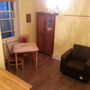 Studio 13@ 13 Glazbury Road W14 9AS Single studio private shower shared toilet Price £850p/m