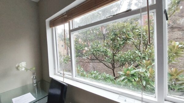 Studio 4@4 Colville Terrace W11 2BE (Council tax band A) Single self-contained studio Price £1180p/m - Image 3