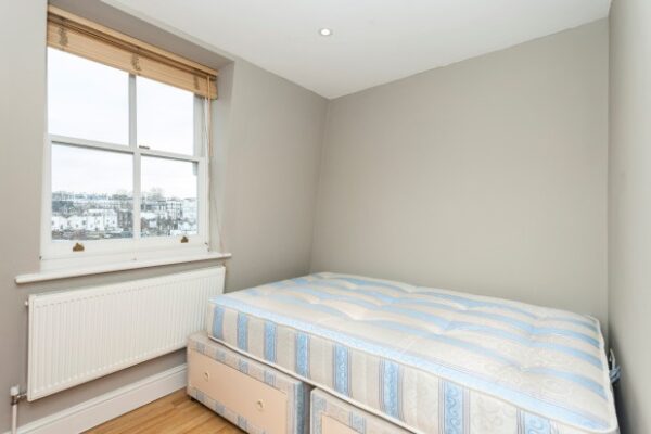 Studio 13@4 Colville Terrace W11 2BE (Council tax band A ) 2 bedroom Flat Price £2450p/m - Image 3