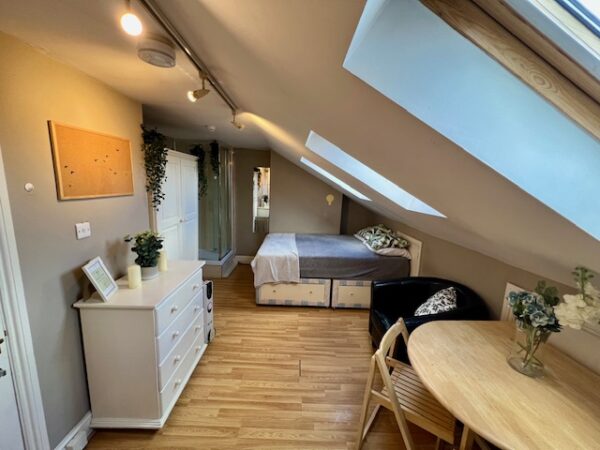 Studio 12A@25 Lena Gardens W6 7PY Single self-contained studio W6 7PY Price £840p/m - Image 12
