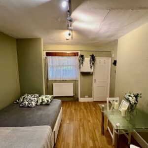 Studio 2 @3 Stanwick Road Single studio with shared shower toilet	 Price  £800p/m