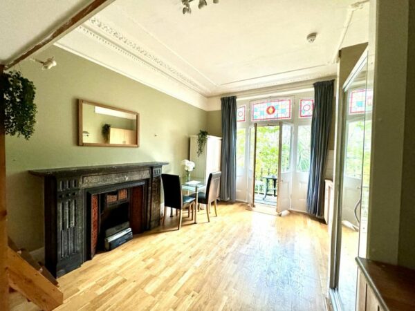 Studio 10 @11 Glazbury Road W14 9AS Double studio private shower share toilet  with mezzanine and balcony Price £1150p/m