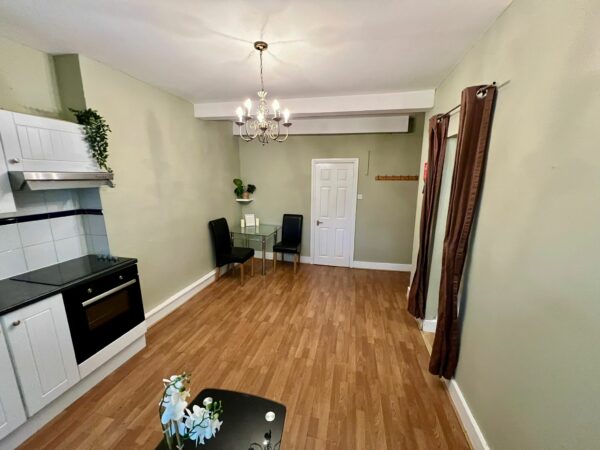 Second Floor Flat Front Bedfroom @49 Elsham Road W14 8HD One bedroom flat £1650p/m - Image 15