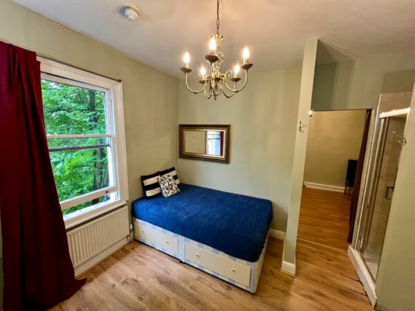 Second Floor Flat Front Bedfroom @49 Elsham Road W14 8HD One bedroom flat £1650p/m - Image 12