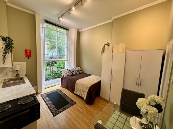 Studio 8@59 Prince’s Square W2 4PX (Council tax band A) Double self-contained studio with balcony Price £1360p/m - Image 3