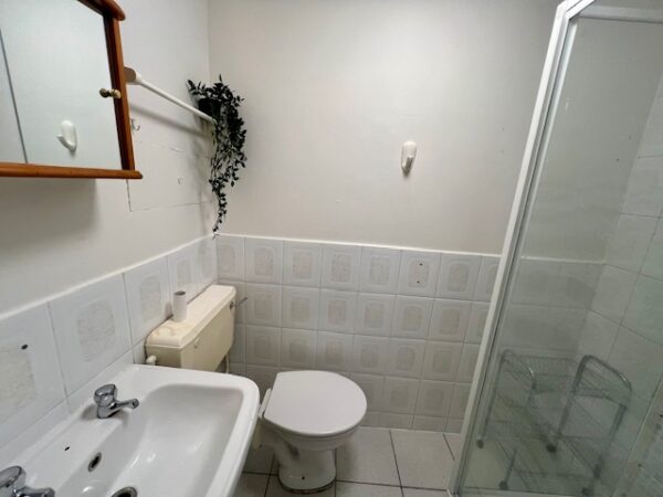 Studio 8@59 Prince’s Square W2 4PX (Council tax band A) Double self-contained studio with balcony Price £1360p/m - Image 15