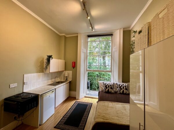 Studio 8@59 Prince’s Square W2 4PX (Council tax band A) Double self-contained studio with balcony Price £1360p/m