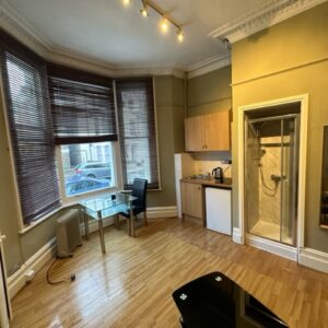 Studio 1@35 Matheson Road W14 8SN Double studio private shower shared toilet Price £930p/m