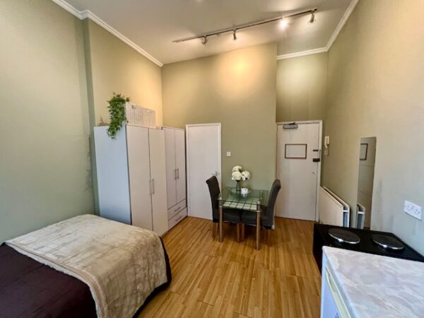 Studio 8@59 Prince’s Square W2 4PX (Council tax band A) Double self-contained studio with balcony Price £1360p/m - Image 11