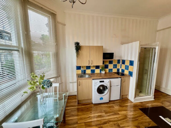 Flat 5@35 Matheson Road W14 8SN (meeting at 45 Matheson Road) One bedroom flat (2 showers +shared toilet)	 £1400pm - Image 8