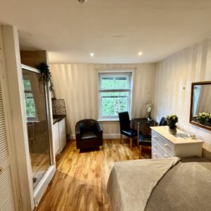 Studio 10@35 Matheson Road W14 8SN ( meeting point 4 Matheson) Single bedsit private shower shared toilet 	Price  £800p/m