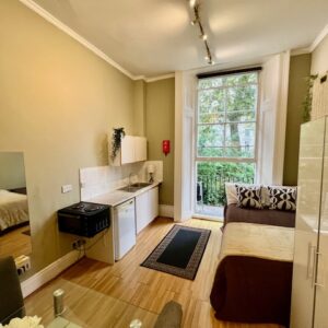 Studio 8@59 Prince’s Square W2 4PX (council tax band A) Double self-contained studio with balcony Price £1400p/m