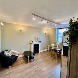 Studio 15@40 Clanricarde Gardens W2 4JW One bedroom flat with private bathroom 	Price   £1750p/m
