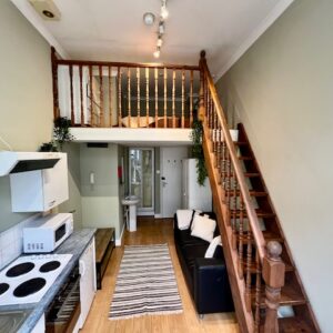 Studio 6@30 Hogarth Road SW5 0PU (electricity excluded) Double bedsit private shower shared toilet with balcony Price  £1130p/m